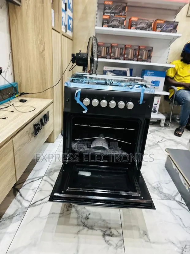 Best Buy Ferre Gas Cooker Oven New Line 50/60 4burner Black · Photo 1
