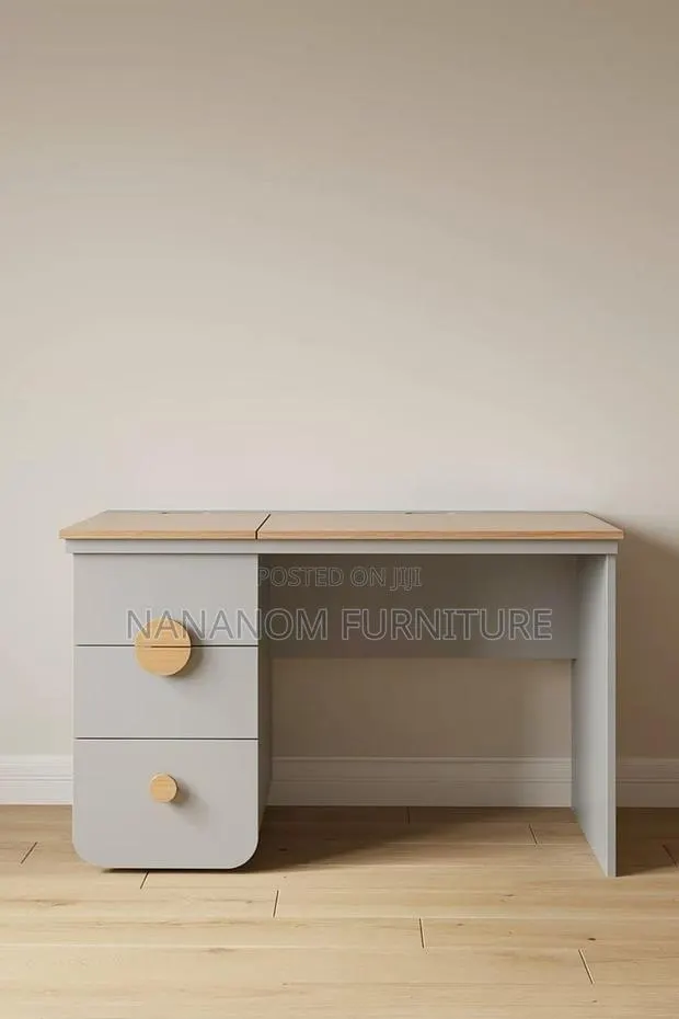 Quality Sprayed Modern Desk Available · Photo 1