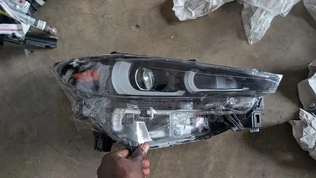 Mazda CX,2024 Headlight Light Full LED · Photo 1