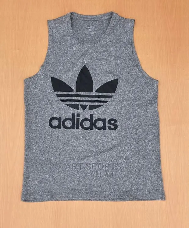Adidas Sleeveless Top · Photo 1