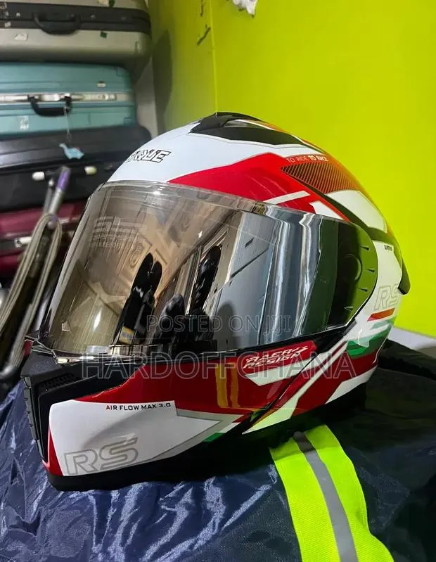 Full Face Helmet · Photo 1