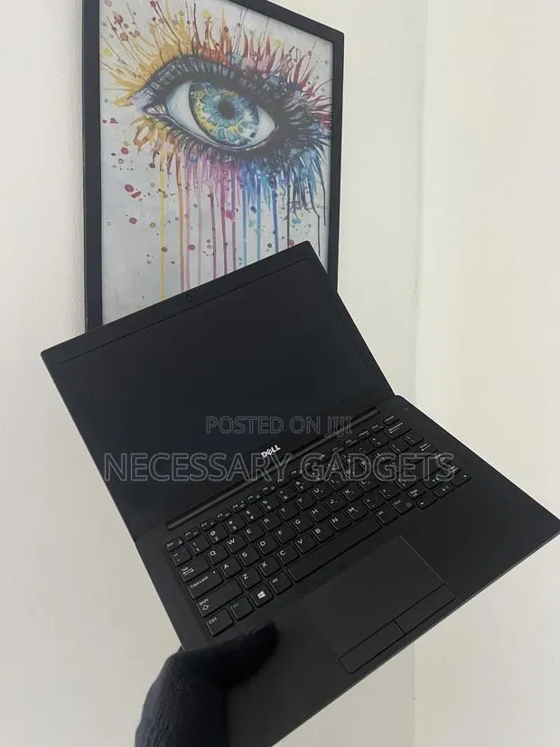 New Laptop Dell Latitude 7280 8GB Intel Core i5 SSD 256GB · Photo 1