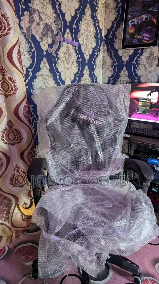 Gaming Chair · Photo 1