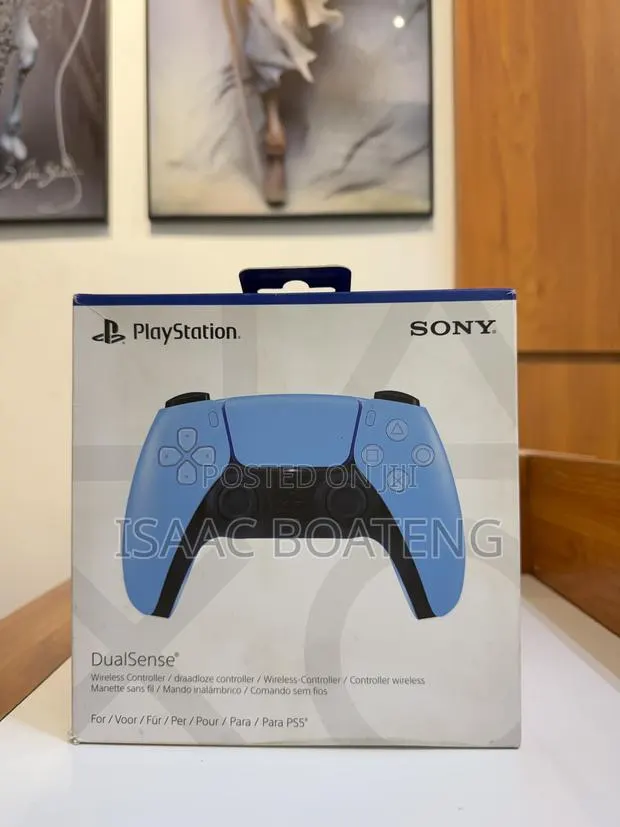 New PS5 Controller · Photo 1