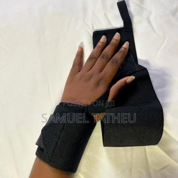 Wrist Wraps · Photo 1