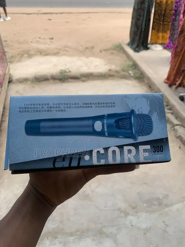 Professional Handheld Mic for Clear Sound Recording & Vocals | E-300 | · Photo 1