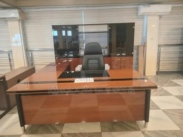 Executive Office Desk Set With Wall Cabinet & Side Extension · Photo 1