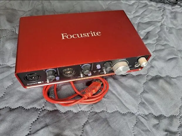Focusrite Scarlett 2i4 - 2nd Gen · Photo 1