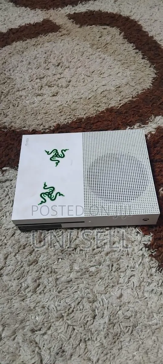 Xbox One S · Photo 1
