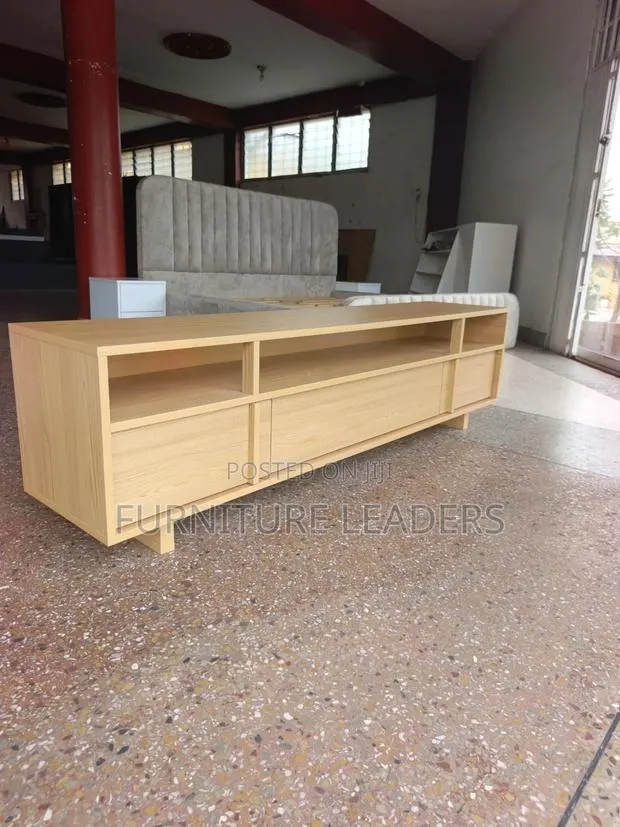 TV Console · Photo 1