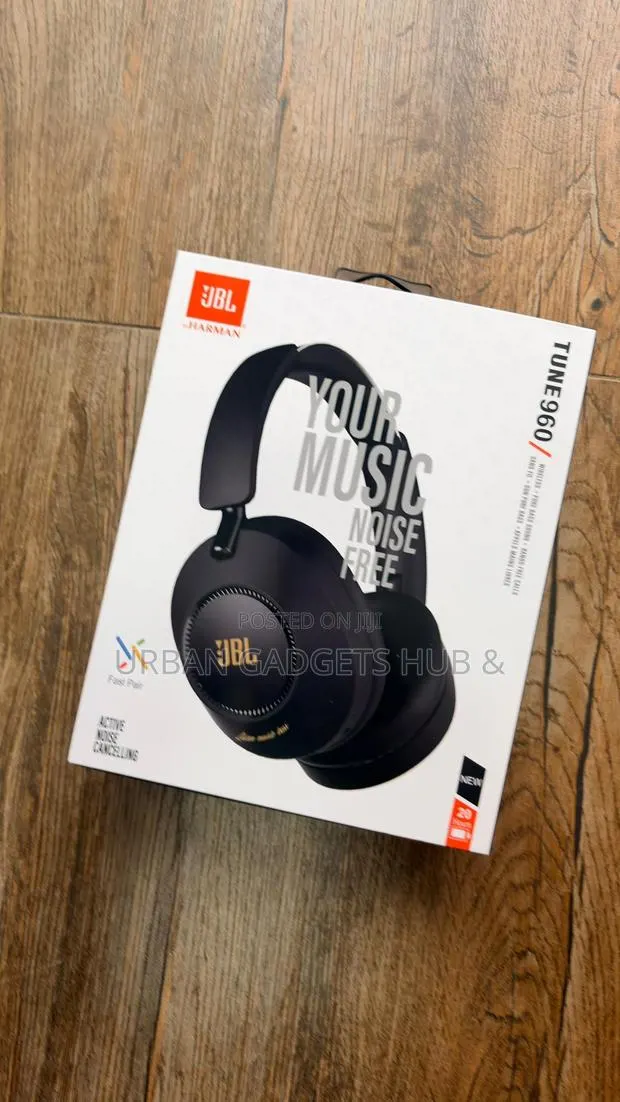 JBL Tune 960 Headphones · Photo 1
