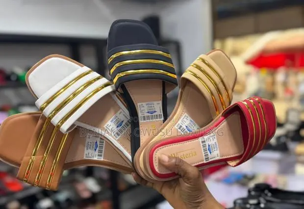 Wholesale Prices For Slippers For Men And Women · Photo 1