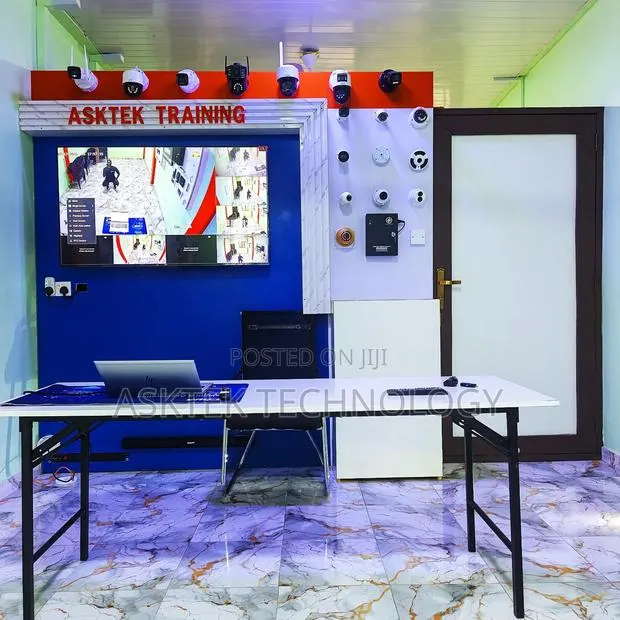 Eletronic Security Systems Professional Training · Photo 1