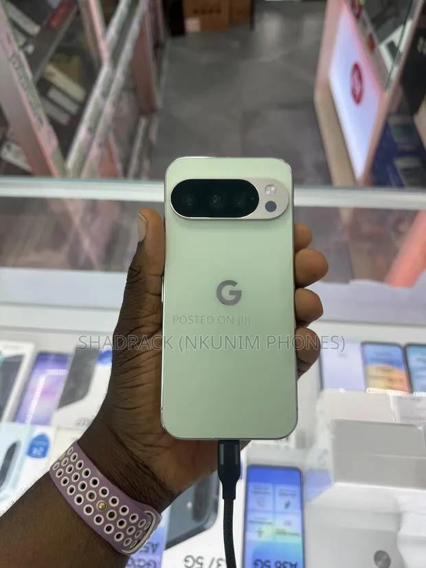 New Google Pixel 10 Pro 128 GB Green · Photo 1