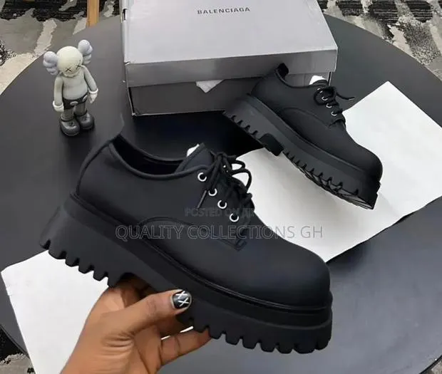 Balenciaga Platform Derby Shoe · Photo 1