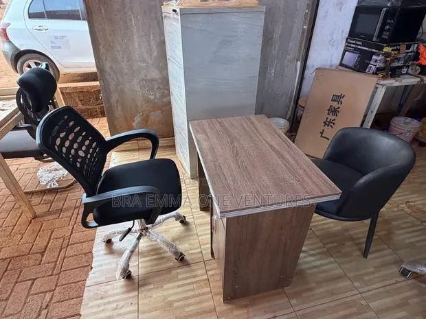 Table,Office And Waiting Chair · Photo 1