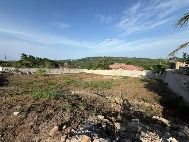 Titled Land for Sale at Aburi Peduase · Photo 1