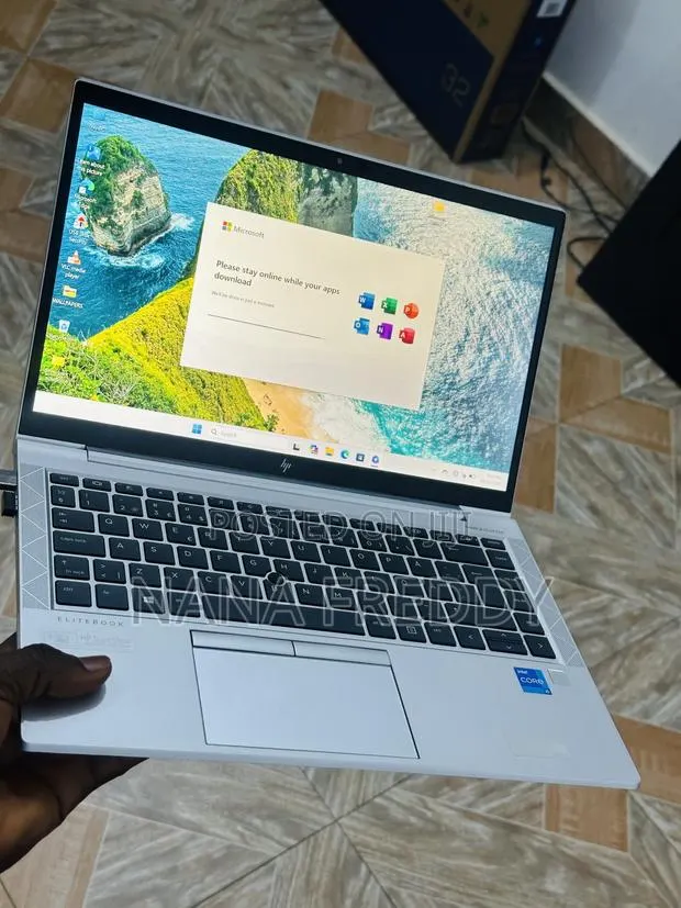 Laptop HP EliteBook 840 G8 8GB Intel Core i5 SSD 256GB · Photo 1