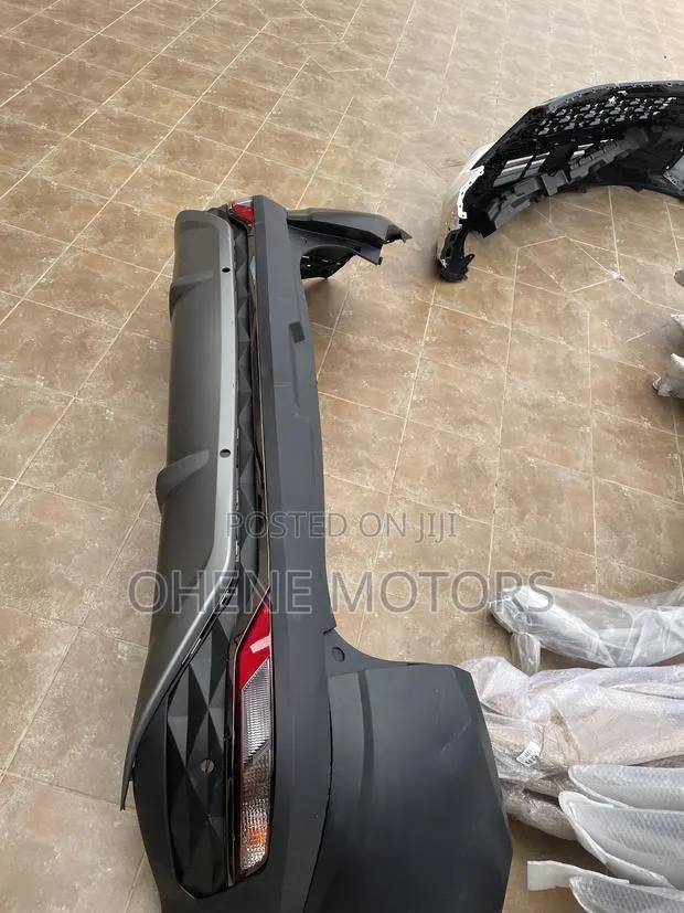 Hyundai Tucson 2022-2023 Back Bumper Complete Available · Photo 1