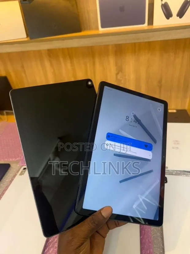Lenovo Tab 7 64 GB White · Photo 1