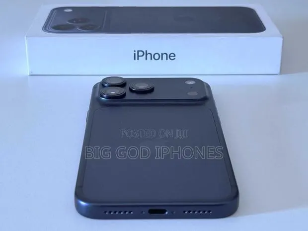 Apple iPhone 17 Pro Max 512 GB Blue · Photo 1