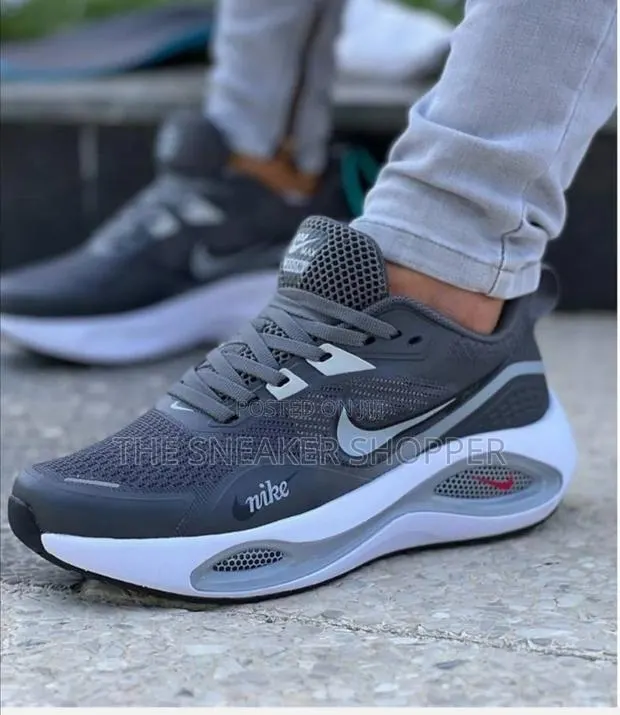 Nike Running Ash And Under White · Photo 1