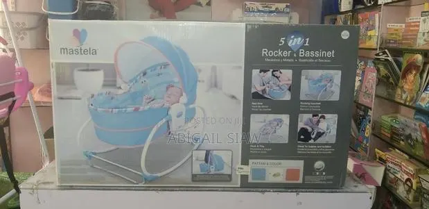 Mastela 5 in 1 Bassinet · Photo 1
