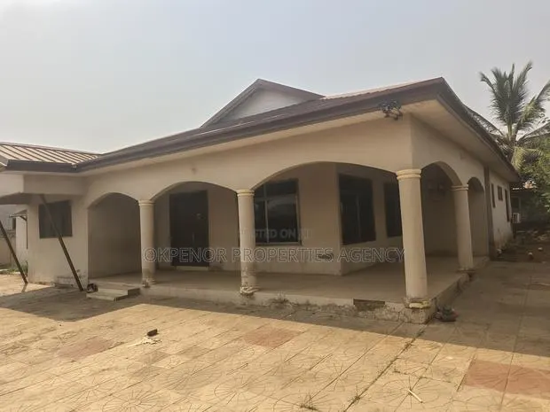 2bdrm Apartment in Dawhenya, Tema Metropolitan for rent · Photo 1