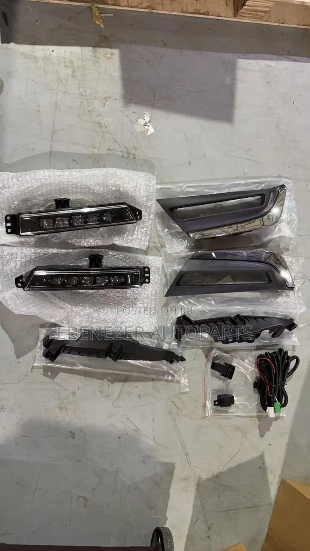 Honda CRV Cr-v Led Foglights and Covers Set 2017 2018 2019 · Photo 1