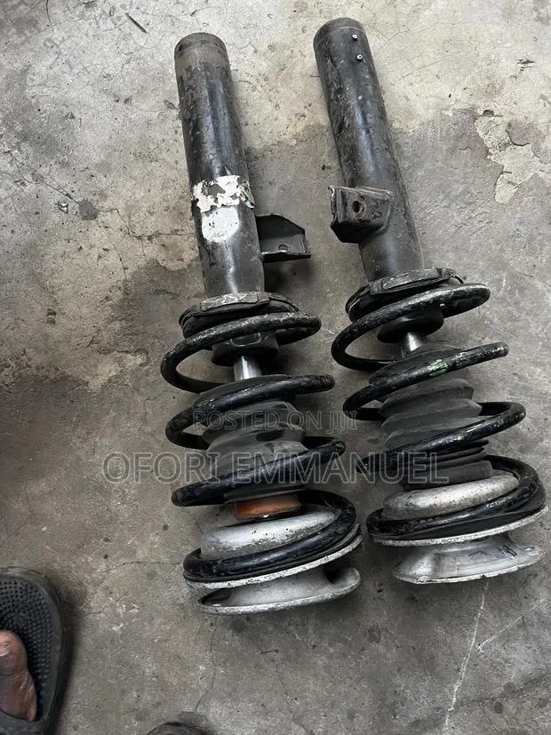 BMW E90/E93/E92 Front Shocks · Photo 1