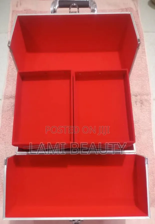 Makeup Box · Photo 1