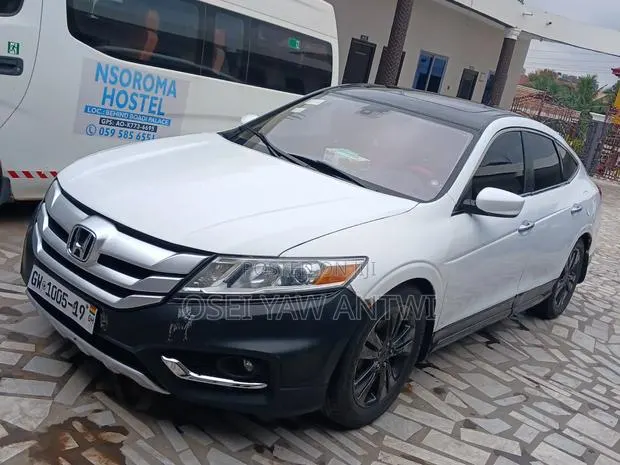 Honda Crosstour 3.5 AWD 2015 White · Photo 1