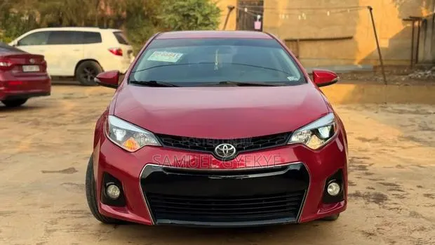 Toyota Corolla S Plus 4dr Sedan (1.8L 4cyl CVT) 2016 Red · Photo 1