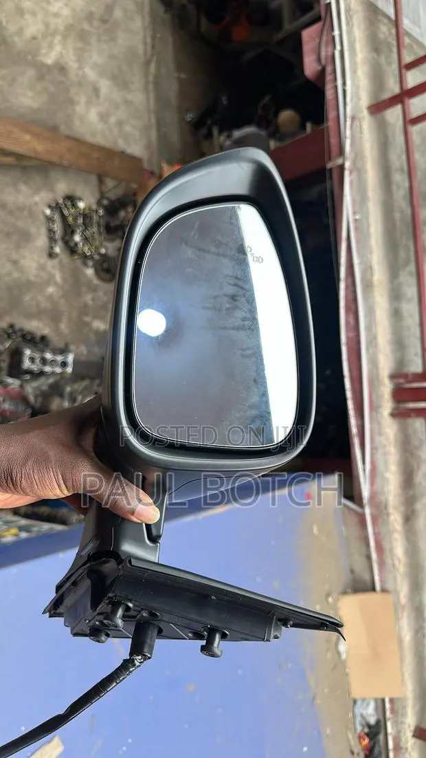 2019 Honda Accord Mirror · Photo 1