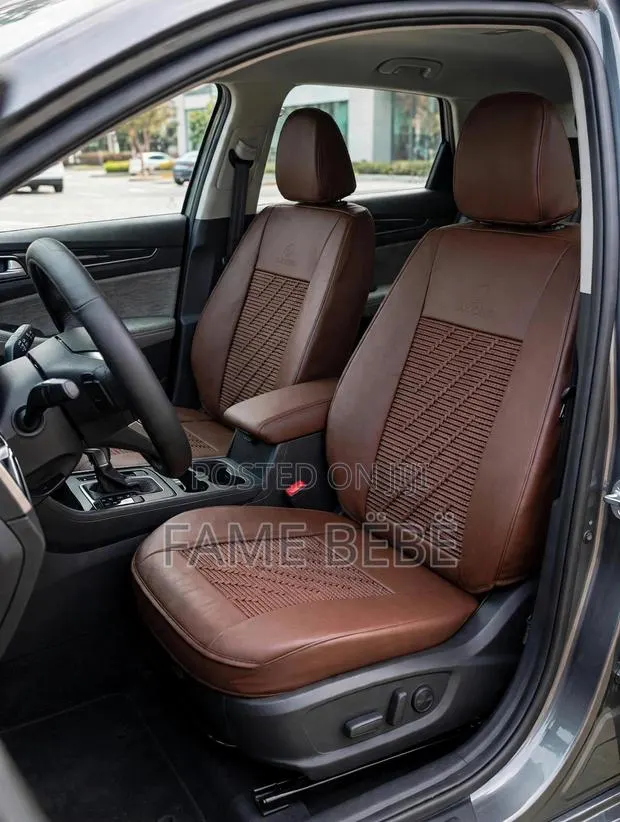 Premium Brown Seat Cover · Photo 1