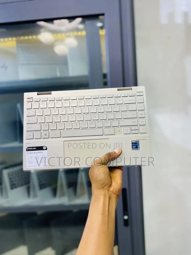 Laptop HP Envy 13 16GB Intel Core i5 SSD 256GB · Photo 1