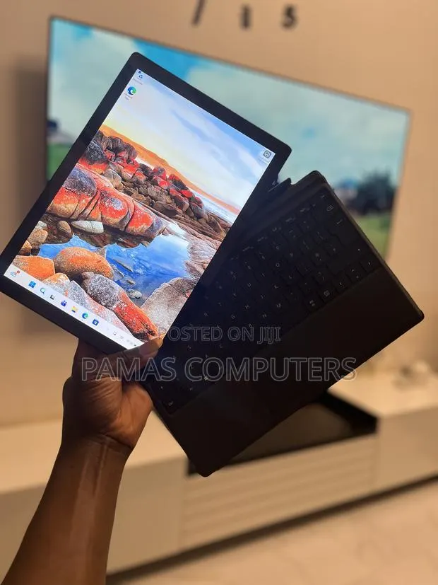 Laptop Microsoft Surface Pro 7 8GB Intel Core i5 SSD 256GB · Photo 1