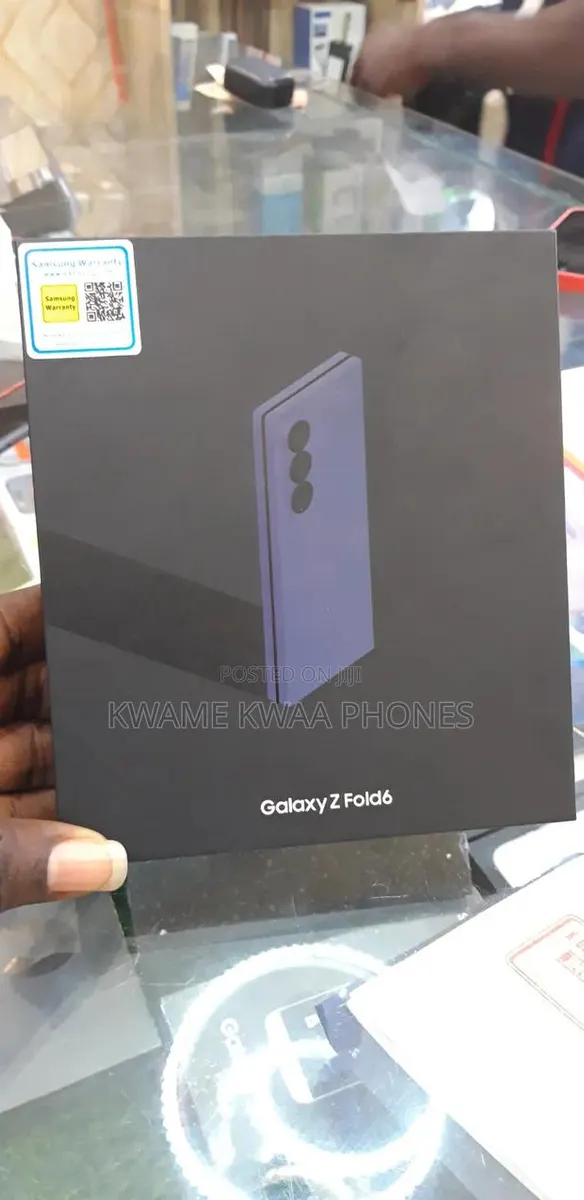 New Samsung Galaxy Z Fold6 256 GB Blue · Photo 1