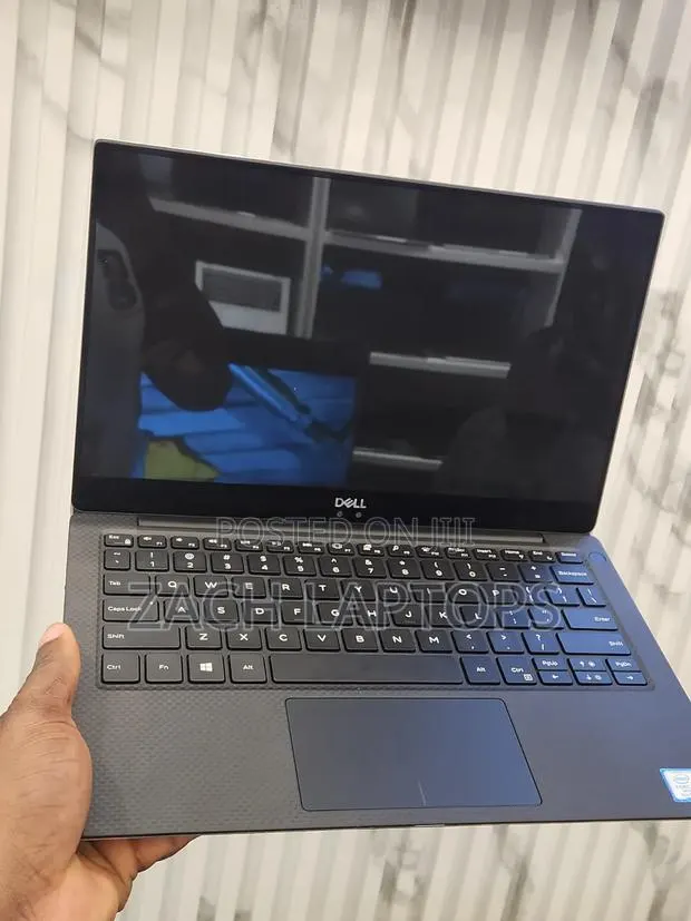 Laptop Dell XPS 13 8GB Intel Core i5 SSD 256GB · Photo 1