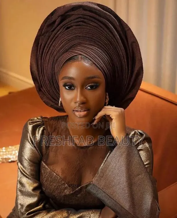 Round and Half Fan Gele · Photo 1
