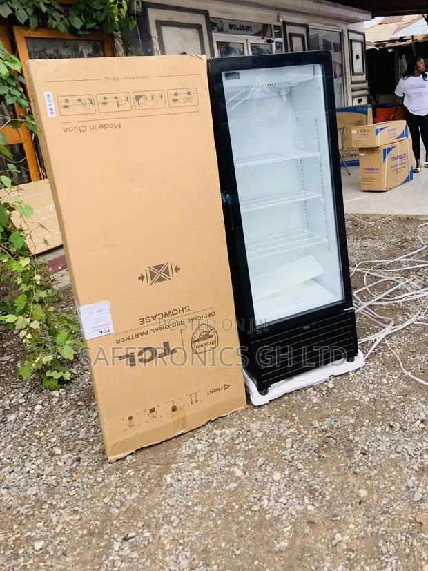 Authentic Classic Display 251 Liters Black Singledoor TCL · Photo 1