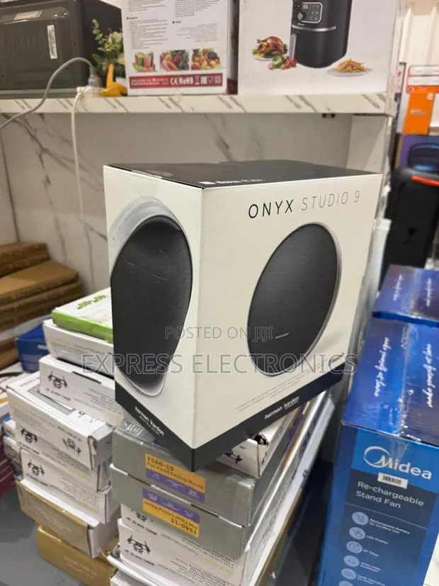 Newly Sealed in Box Onxy Studio 9 Bluetooth · Photo 1