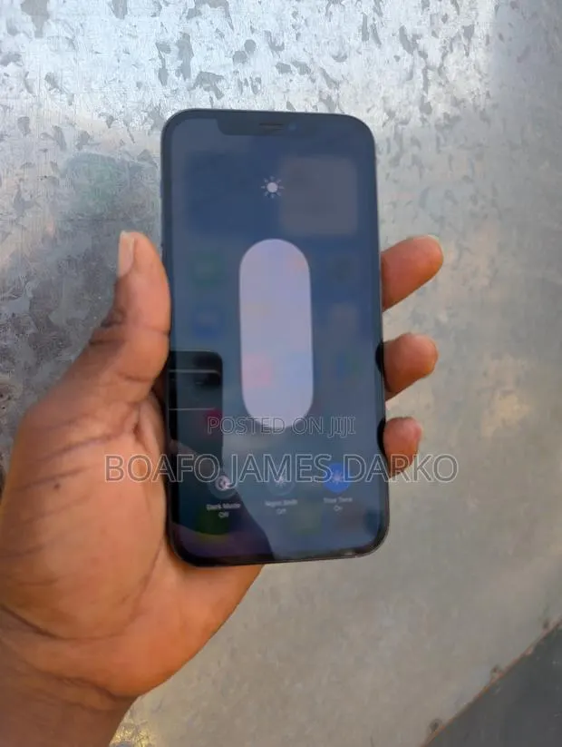 Apple iPhone 12 Pro 128 GB Blue · Photo 1