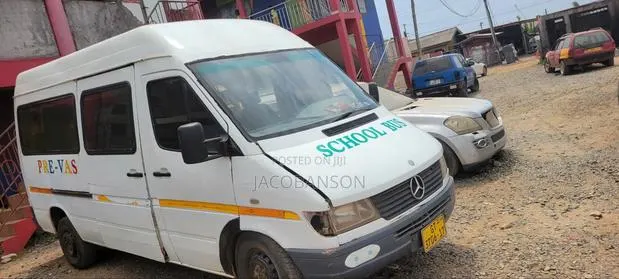 Mercedes-Benz Sprinter 2010 White