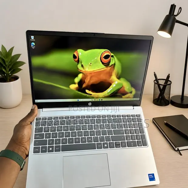 Laptop HP 16GB Intel Core 5 SSD 256GB · Photo 1