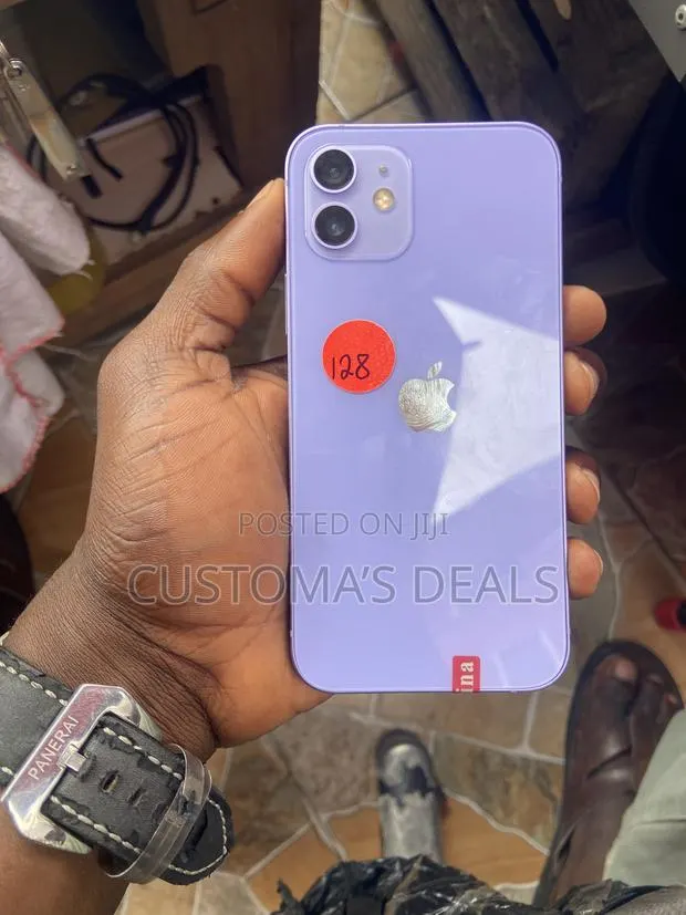 New Apple iPhone 12 128 GB Blue · Photo 1