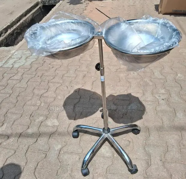 Wash Bowl With Stand · Photo 1