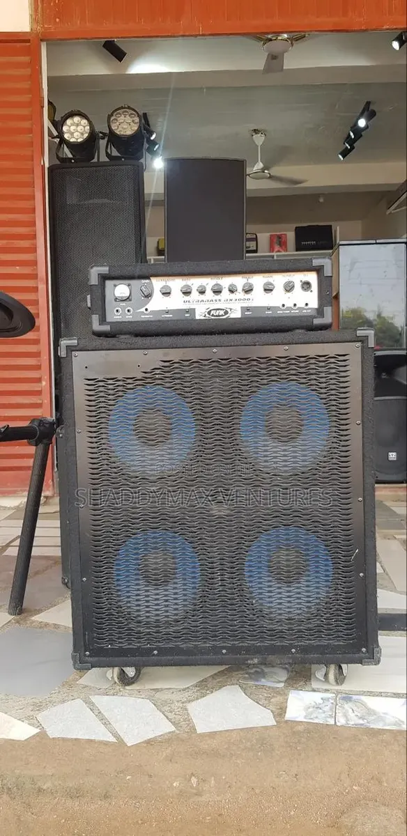 Behringer Ultrabass Bx3000t Combo · Photo 1