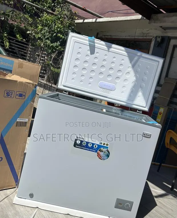 Choose New Pearl PCF-2530 200-Liter Single-Door Chest Freezer · Photo 1