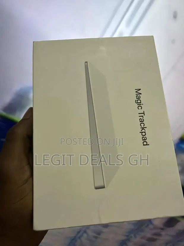 Apple Trackpad 2 · Photo 1